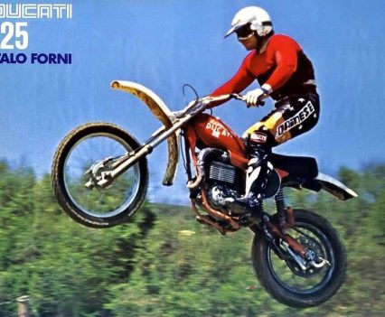 Italo Forni was thus hired by the factory to race the Regolarità in the 1976 Italian MX and Enduro championships