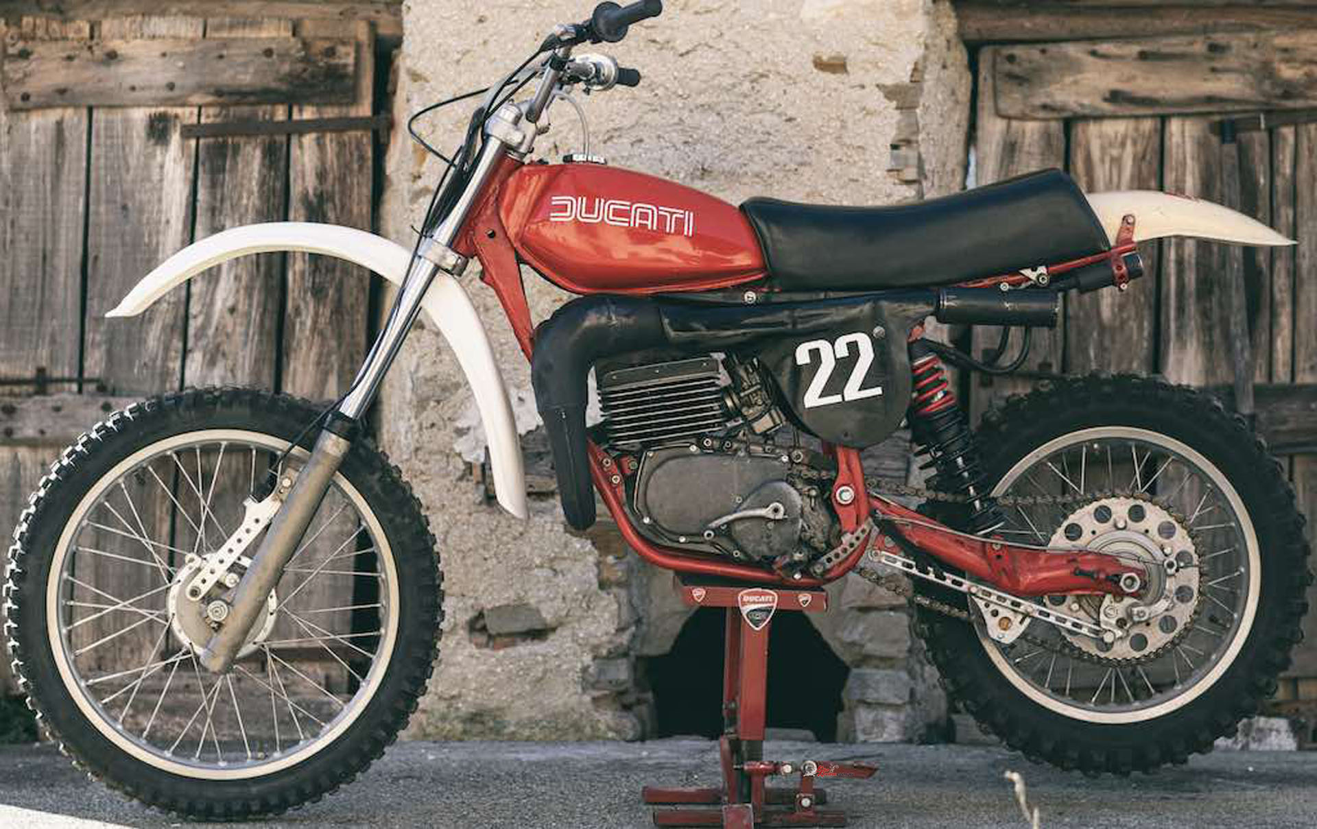 "It was too bulky, and too heavy to ride – indeed, it was quite old-fashioned even by mid-‘70s standards"...