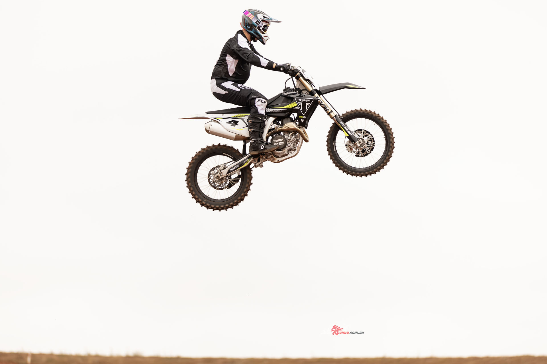 "Throughout the day I put the suspension to the test over the large jumps and sandy roller sections that Ride Park had to offer."