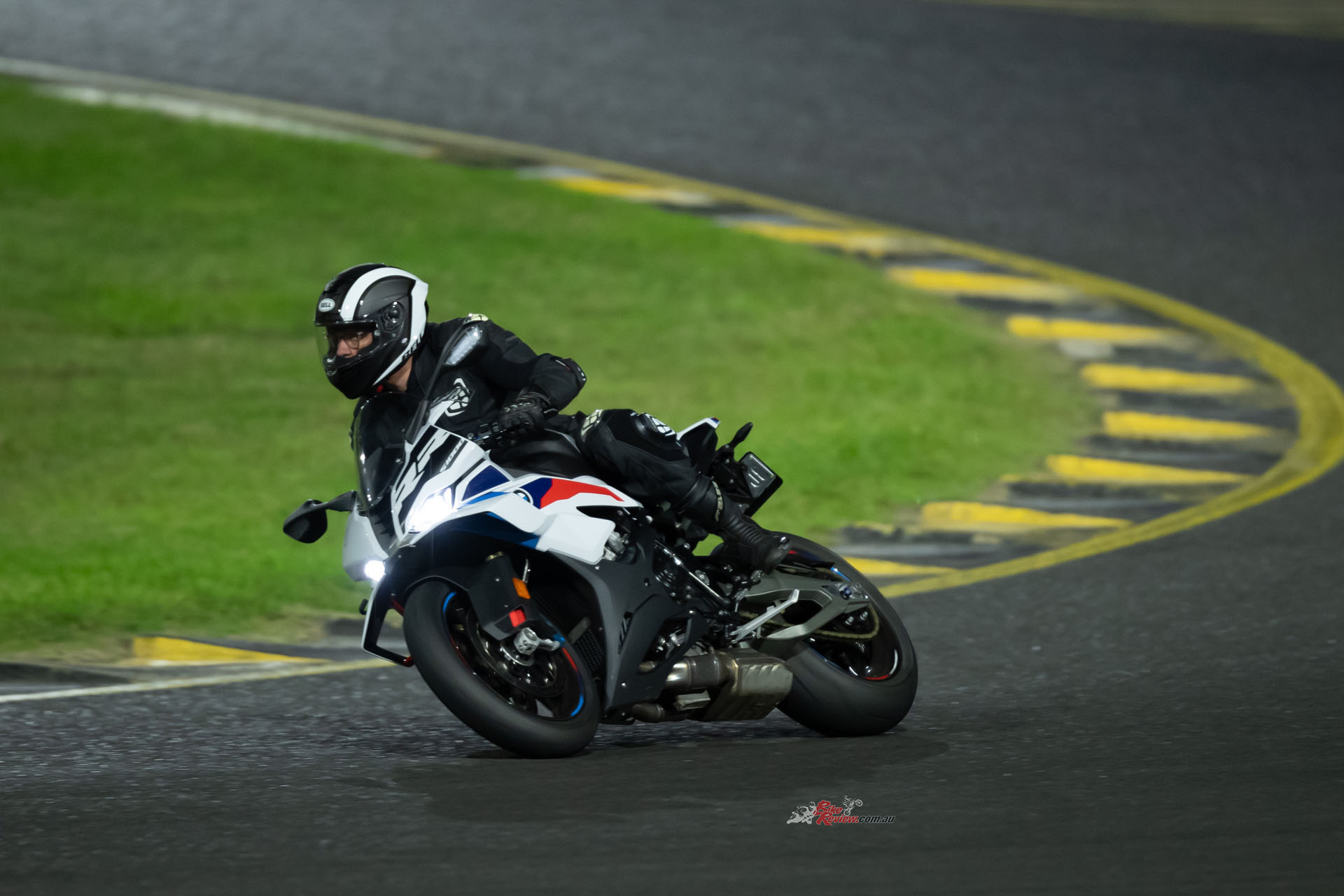 "Now you can simply ride to the track, select Dynamic or Race Pro mode and off you go, you can easily adjust it to suit your riding style".