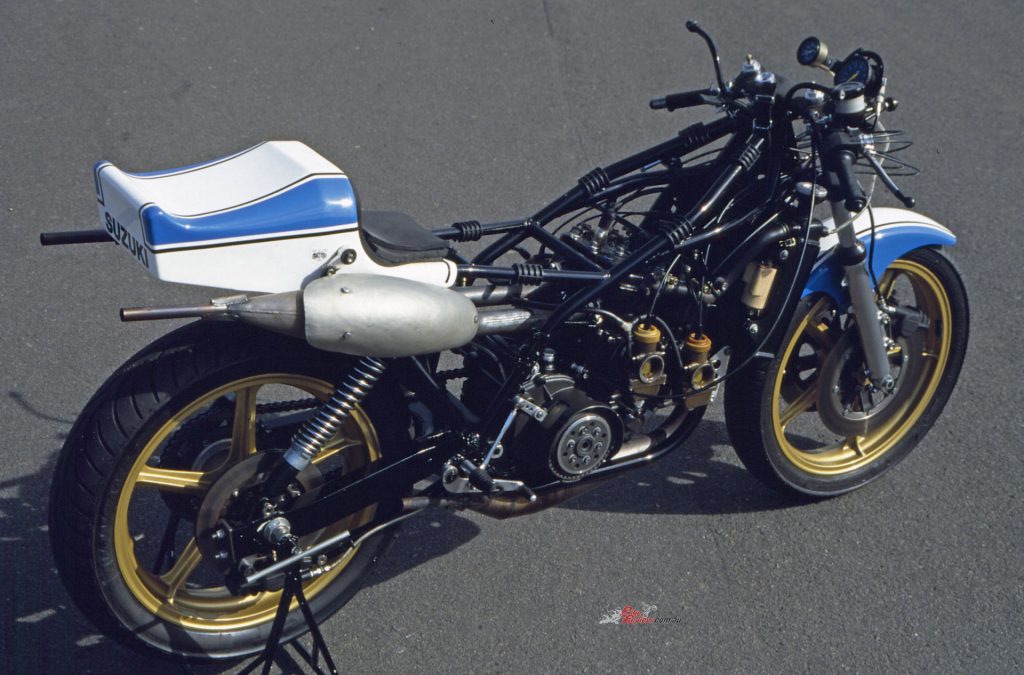 Barry Sheene RG500 XR14 1975 Alan Cathcart0042ps - Bike Review