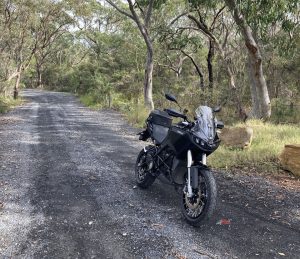 The ZERO DSR/X is a lovely bike to ride on smooth dirt country roads and well maintained fire trail type tracks.