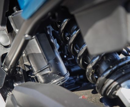 2025-BMW-F 900 R review (14)