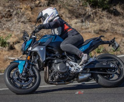 2025-BMW-F 900 R review (24)
