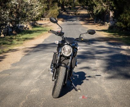 BikeReview-2025-Suzuki-SV650 (11)