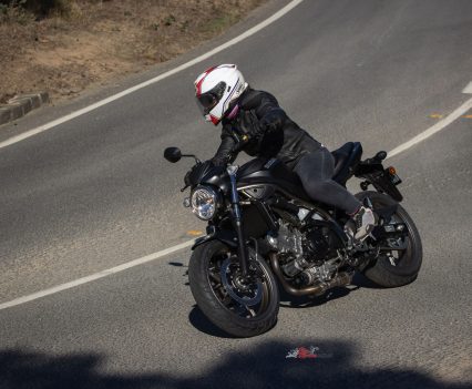 BikeReview-2025-Suzuki-SV650 (33)