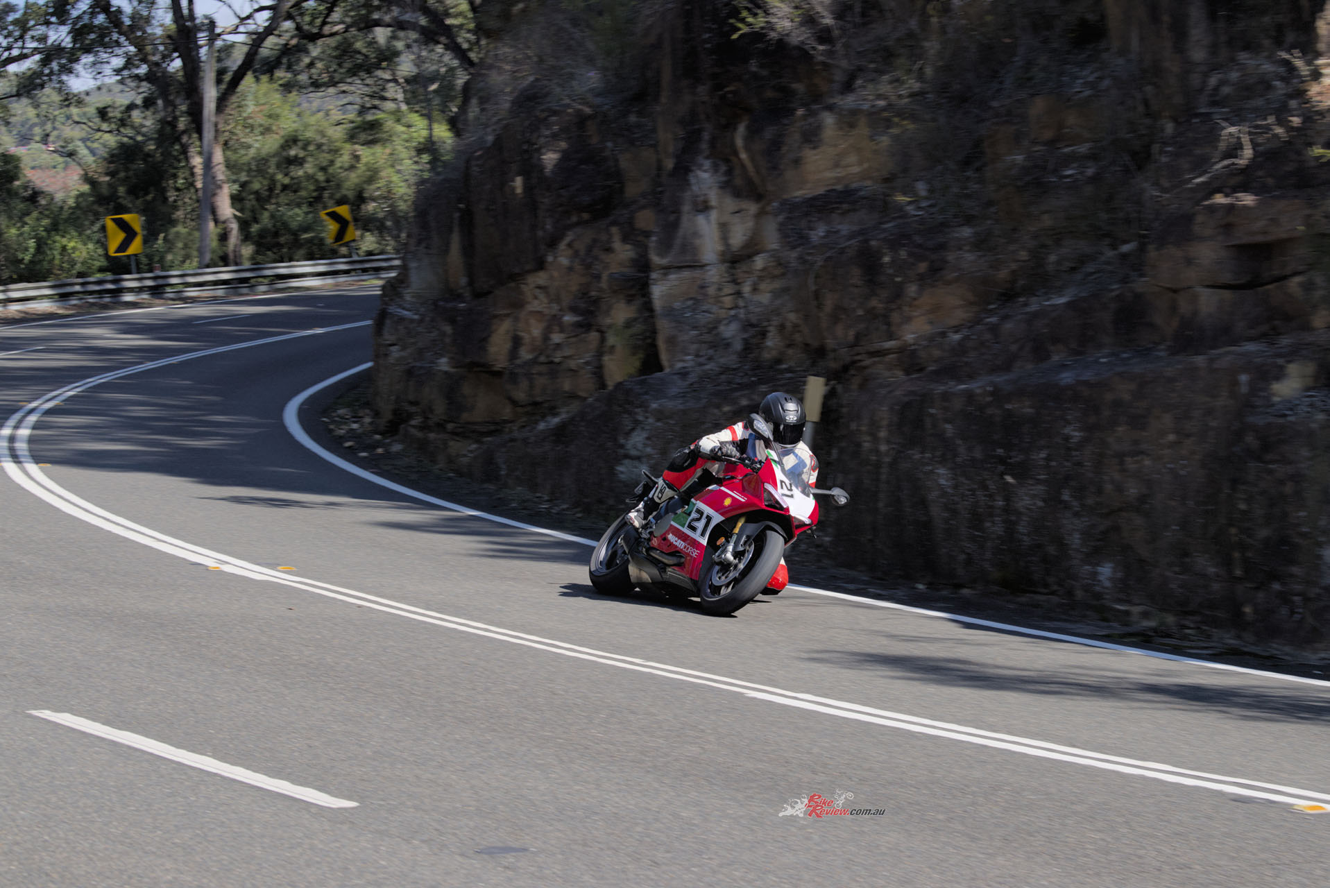 I left the suspension standard, despite it being on the softer side. I reckon it still handles very well, and I was not wanting to trade bump absorption for a firmer set-up, the V2 Bayliss was far to comfy over the bumps to lose that luxury...