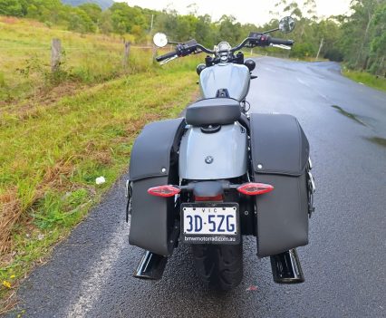 BikeReview-2025-BMW-R 18 Classic Review (25)