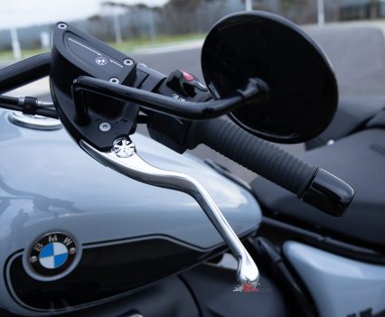 BikeReview-2025-BMW-R 18 Classic Review (8)