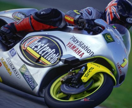 BikeReview-TBT-Cathcart-Yamaha YZR250 2000 (21)