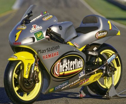 BikeReview-TBT-Cathcart-Yamaha YZR250 2000 (5)