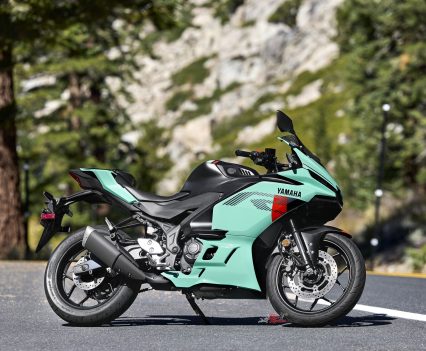 BikeReview-Yamaha-2026_YZF-R3_PBGS2_AUS_STA_004