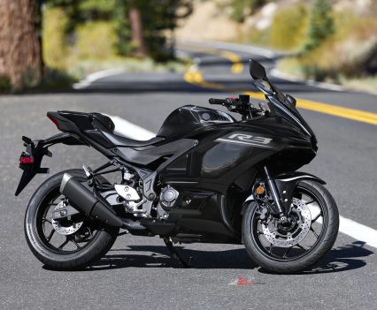 BikeReview-Yamaha-2026_YZF-R3_SM12_AUS_STA_002