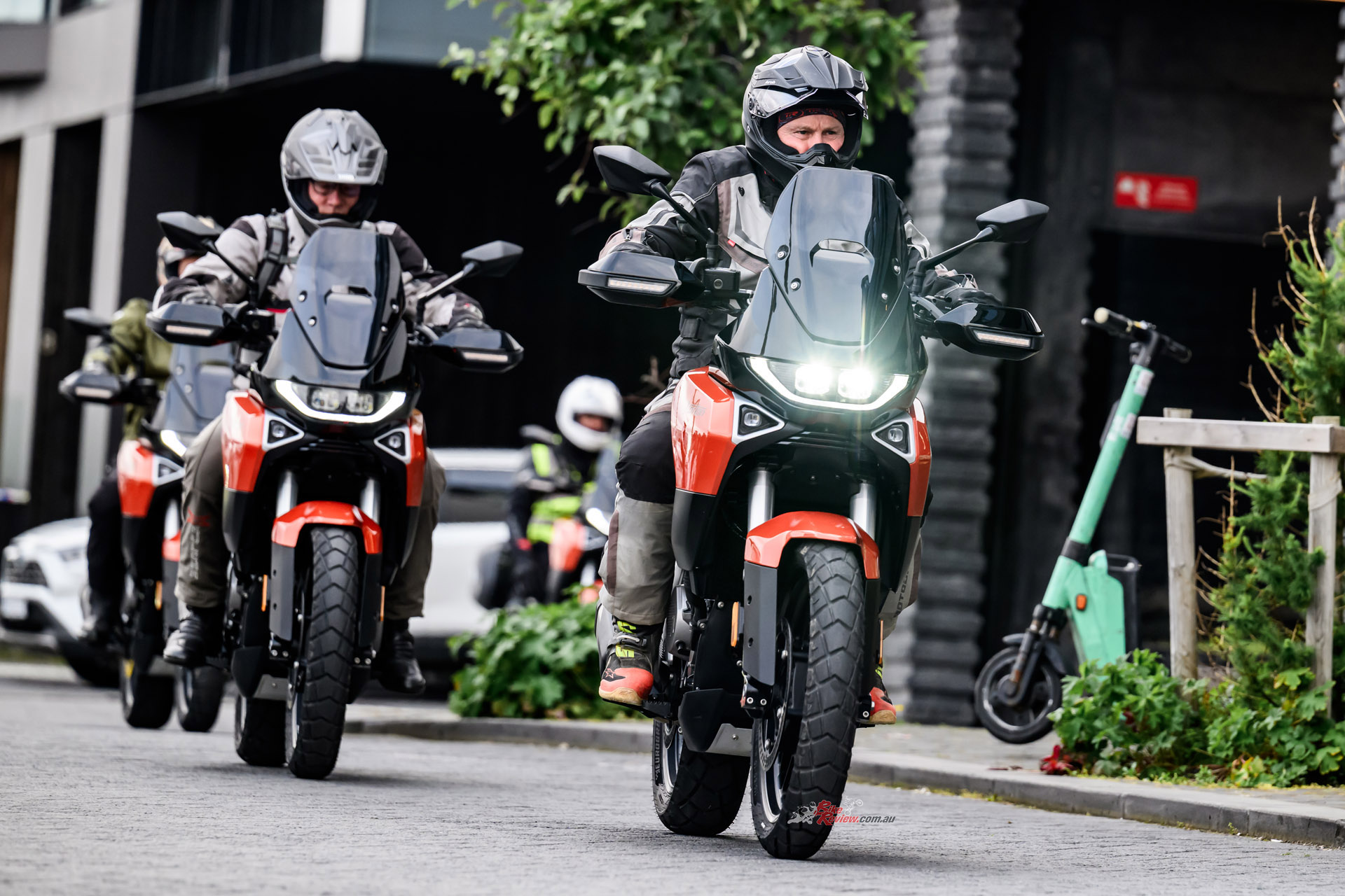 A short ride through urban areas highlighted the friendly, easy town riding nature of the Atlas in Urban mode.