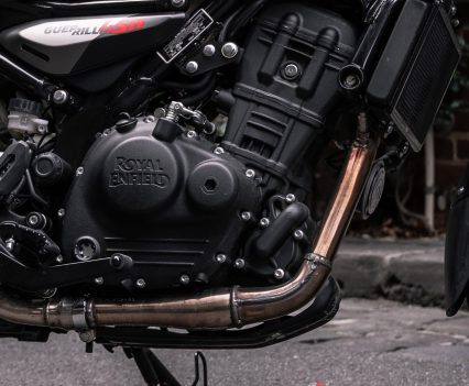 The 452cc Sherpa single is unchanged for the Apex, with the sharper feel coming from rider position, tyres and ride-mode tuning.