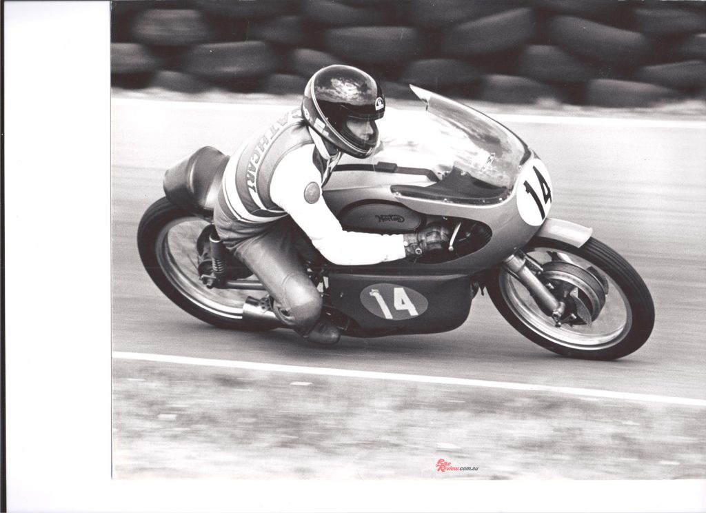 Cathcart finished 2nd on the Beart 350 Manx in the 1984 Classic 350 Race of the Year at Snetterton.