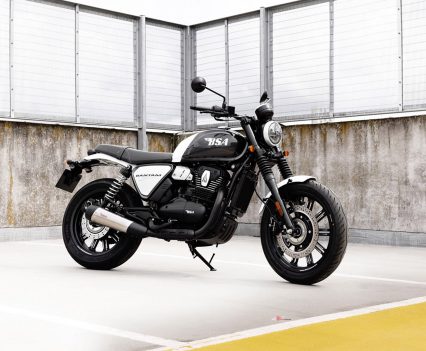 The Bantam 350 gives BSA a more affordable entry point to the range.
