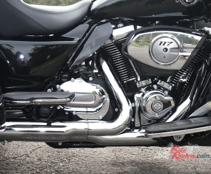 The Milwaukee-Eight VVT 117 uses variable valve timing to broaden its spread of torque.