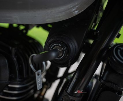 The ignition barrel keeps things simple, with a conventional key rather than keyless start.