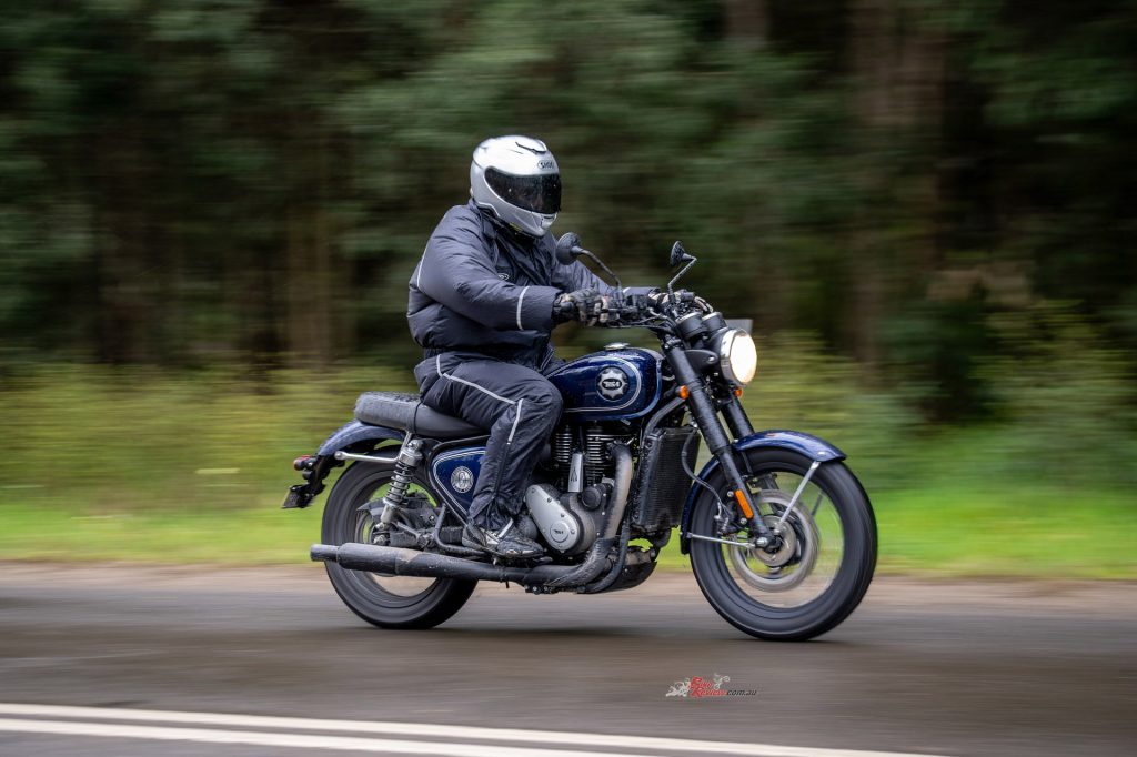The Gold Star’s balance shaft keeps big-single vibration remarkably well controlled below 4000rpm.