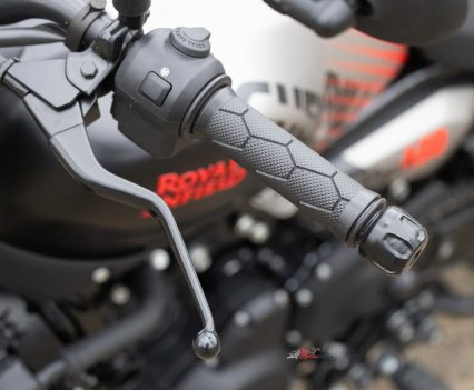 The cable-operated clutch is relatively light, although lever reach isn’t adjustable.
