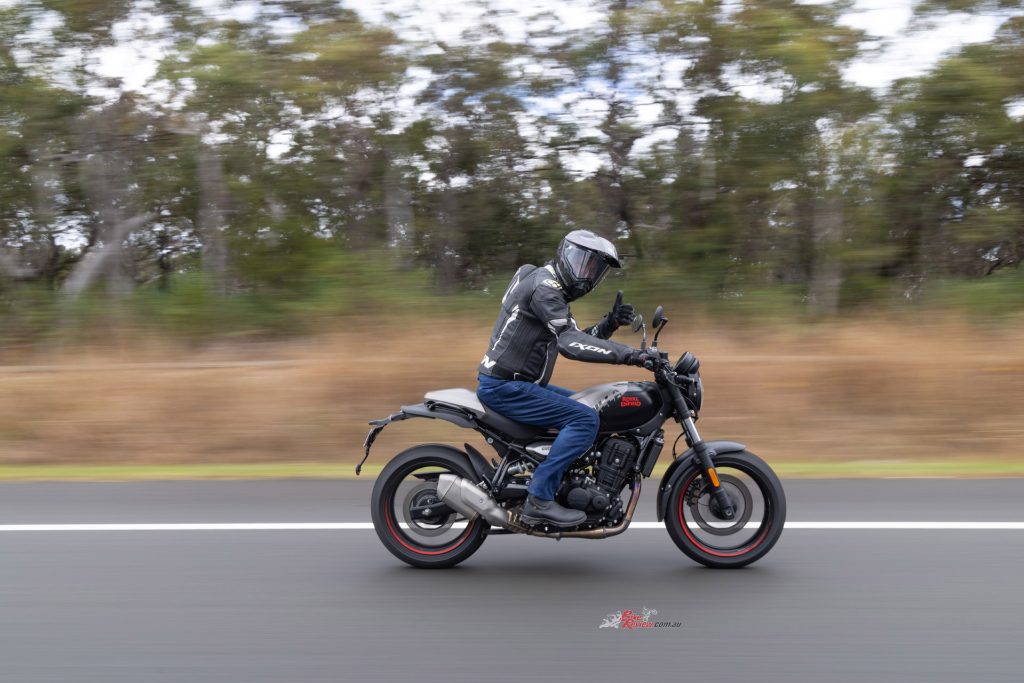 The Guerrilla feels surprisingly at home at highway speeds for a 452cc single.