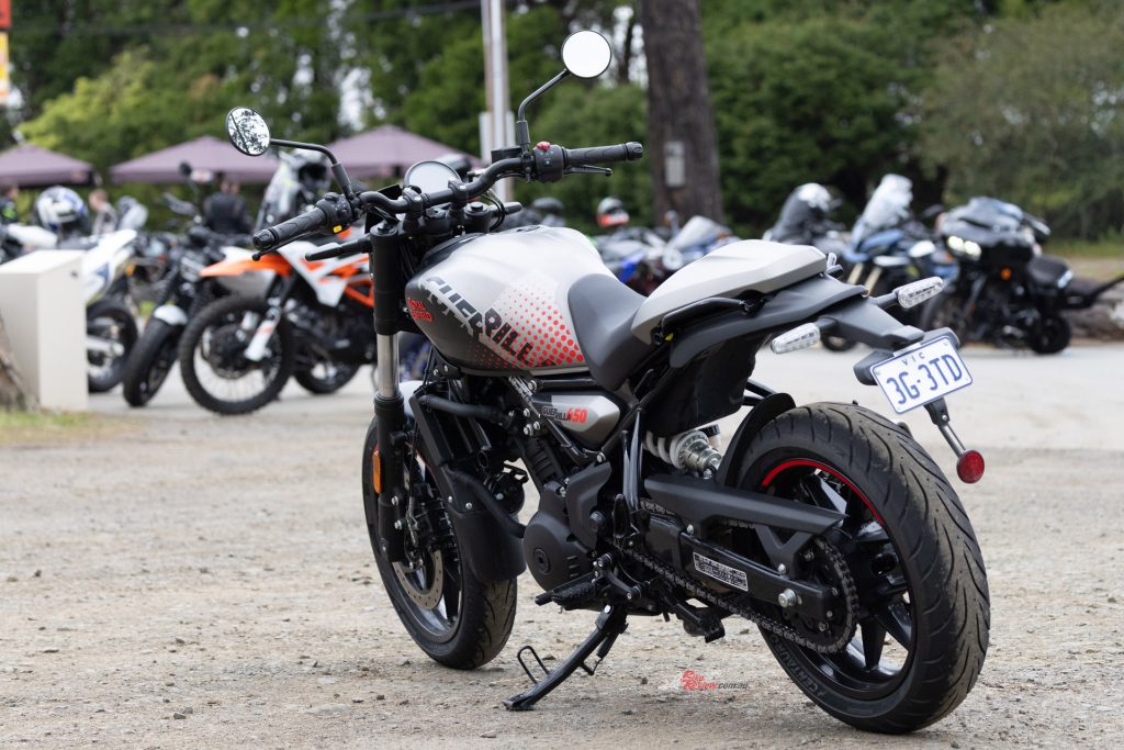 The Guerrilla rolls on 17-inch wheels, with a chunky 160/60 Vredestein Centauro ST at the rear.