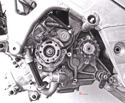 The engine used lightweight materials, with magnesium cases and racing-specific internals.