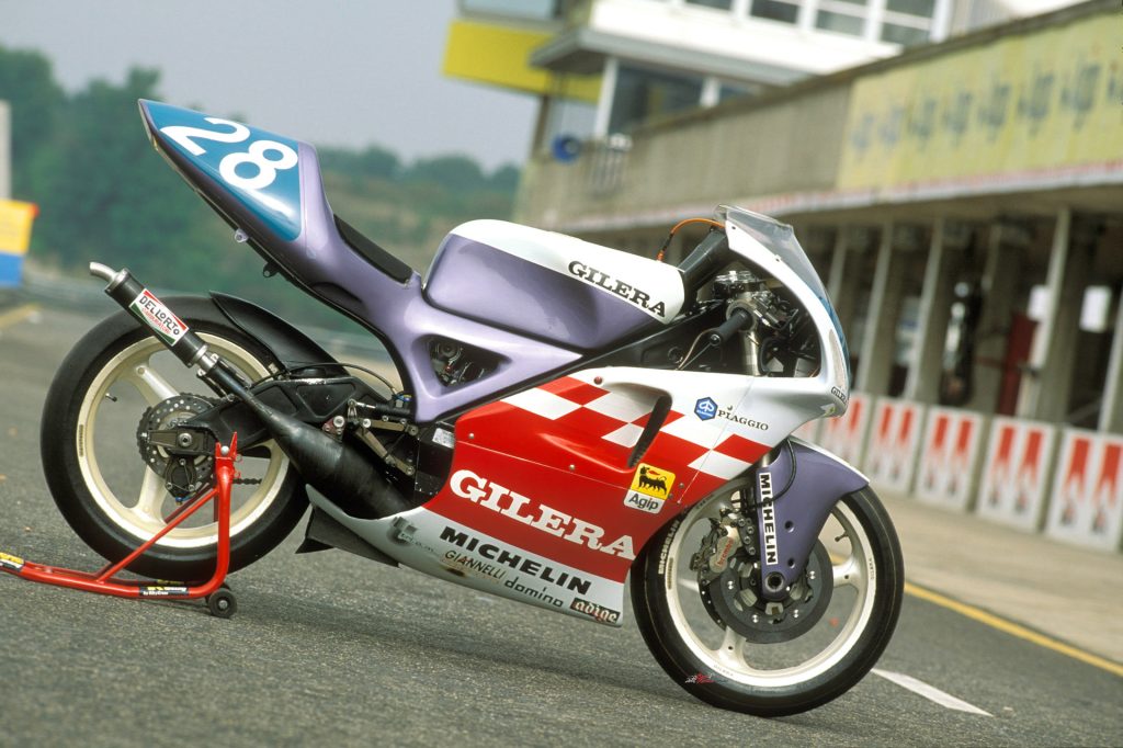 The GFR250’s 95kg package combined a compact 1320mm wheelbase with a pronounced 54/46% forward weight bias.