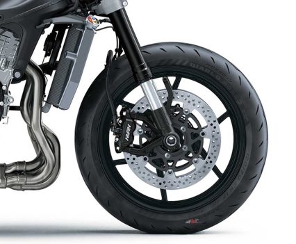 BikeReview-2026 Kawasaki ZX-6R 636 KRT (3)