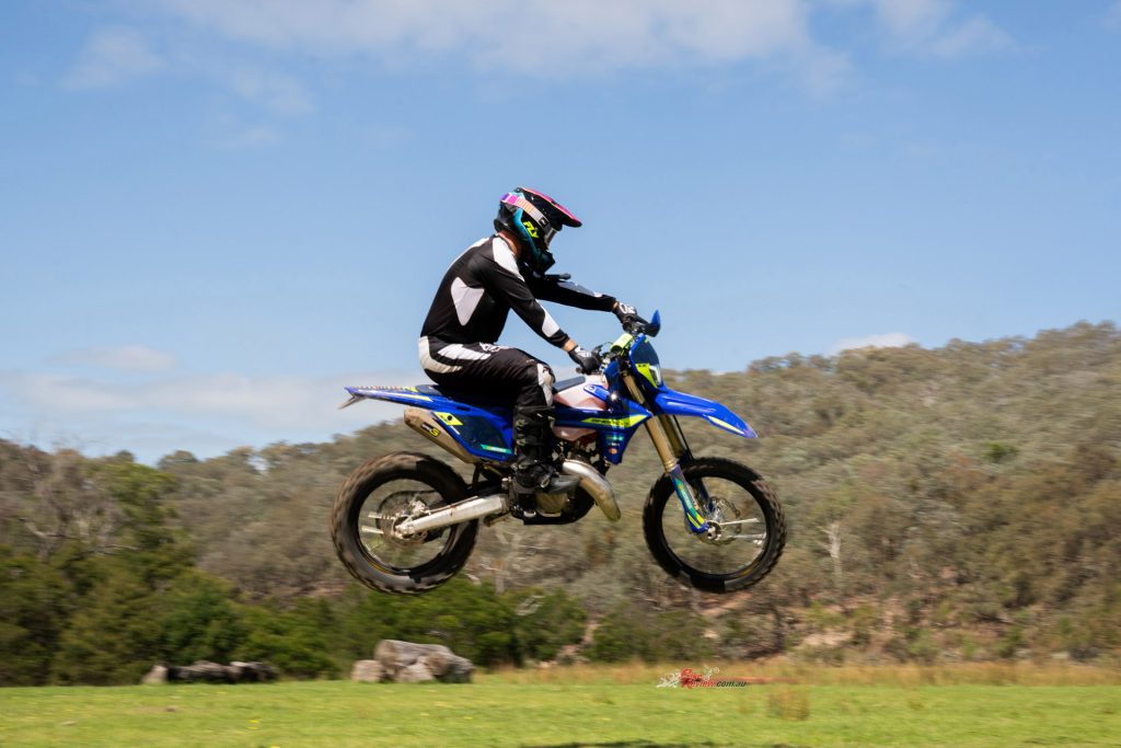 The lightweight, nimble 125SE proved to be plenty of fun.