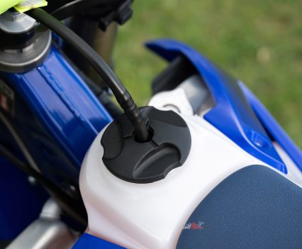 Fuel capacities range from 9.8L to 10L across the six models.